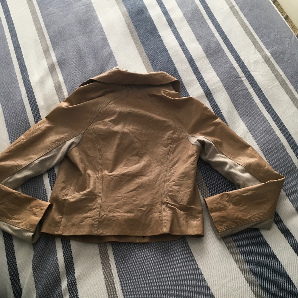 Leather jacket - Picture 2 of 4